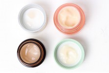 MOISTURISERS